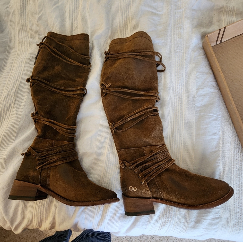 Bedstu Boots -Never Worn